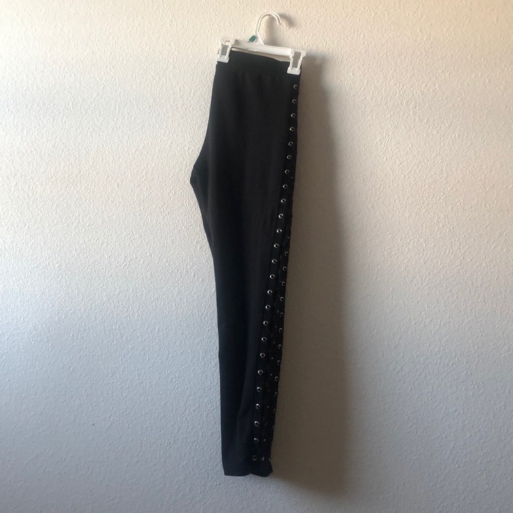 Black leggings